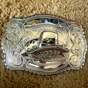 Beautiful Large Cowboy or Cowgirl Hat Silver Buckle